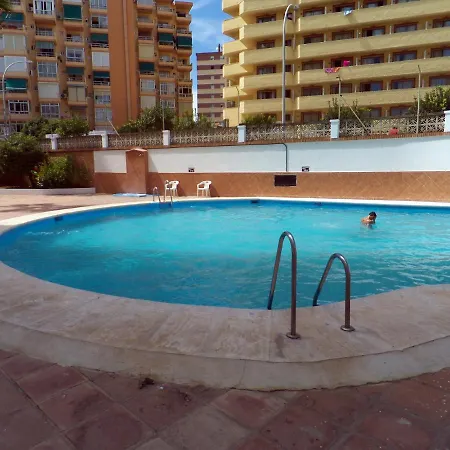 Estudio Acogedor Y Tranquilo En Zona Estupenda * 푸엔히롤라