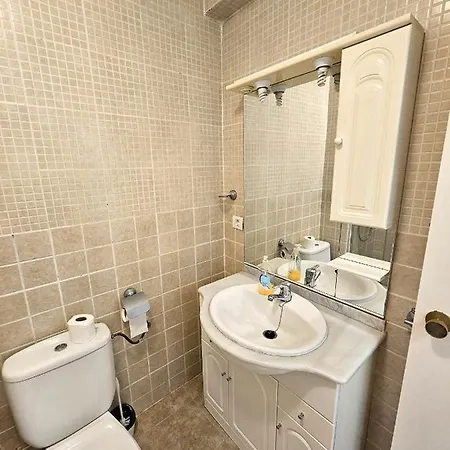 Estudio Acogedor Y Tranquilo En Zona Estupenda * 푸엔히롤라