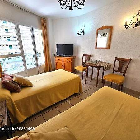 Estudio Acogedor Y Tranquilo En Zona Estupenda Lägenhet